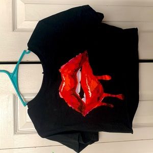 I am selling a crop top for something yo wear out, it’s very comfortable!